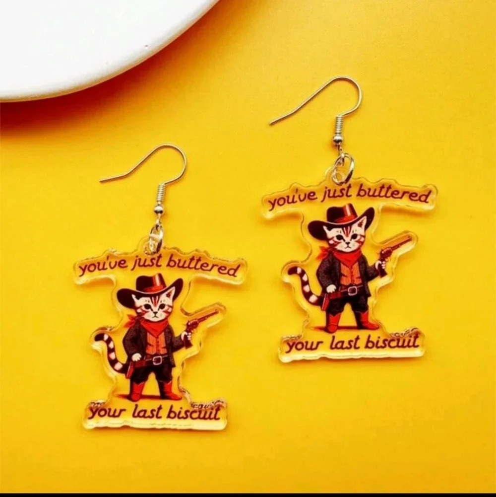 Funny cat in boots cowboy hat butter biscuits dangle earrings jewelry fashion wo